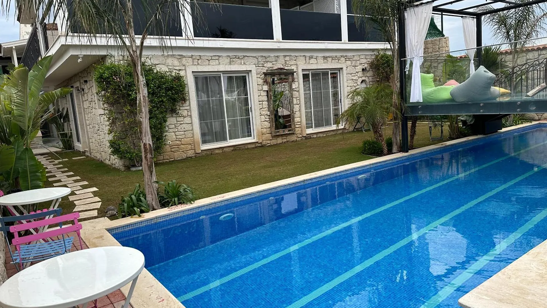 Grand Alacati Butik Hotel contacts